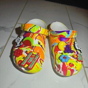 CROCS Multicolor Graphic Clogs